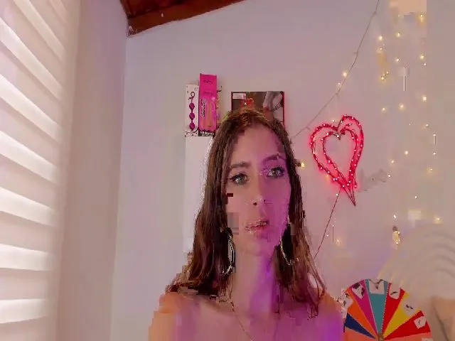 Live sex webcam photo for AlessaKitty #254595666