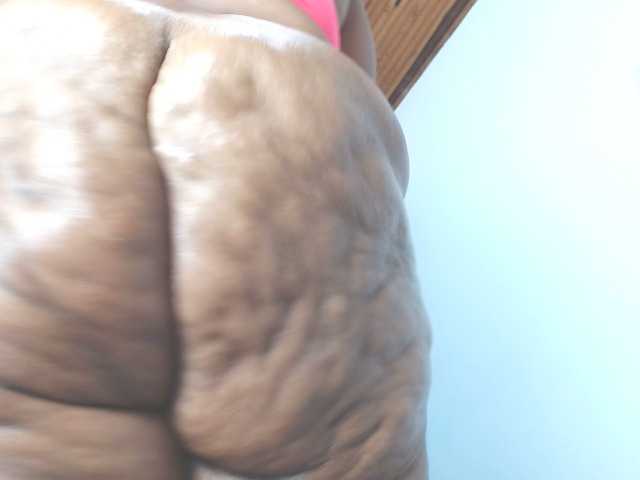 Live sex webcam photo for monicggold #241364611