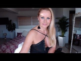 Live sex webcam photo for Beatrice2020 #240755716
