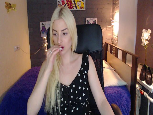 Live sex webcam photo for MilanaOmg #287884381