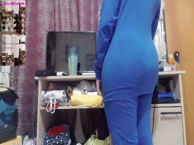 Live sex webcam photo for Meganhill_ #259501880