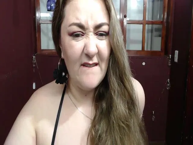 Live sex webcam photo for AlanaDermott #264080418