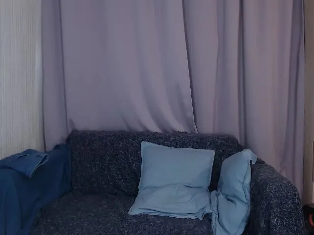 Live sex webcam photo for HotSwJenna #259761340