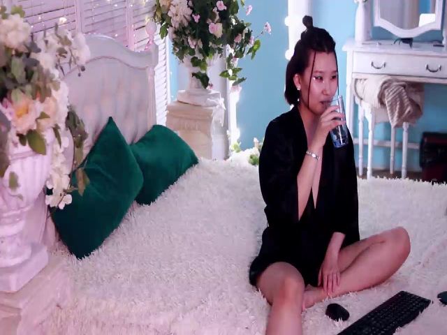 Live sex webcam photo for SashaBrie #254466650