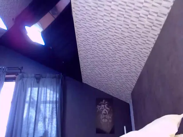 Live sex webcam photo for CandyBunie #253660699
