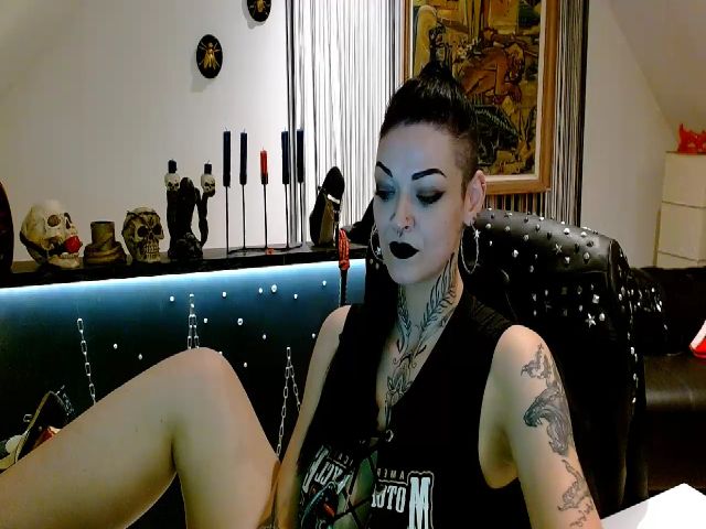 Live sex webcam photo for DaemonInk #255723314