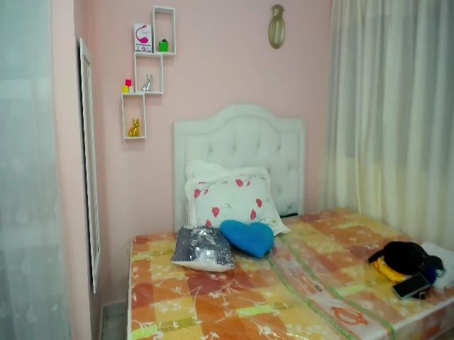 Live sex webcam photo for Petite_camila #287864361