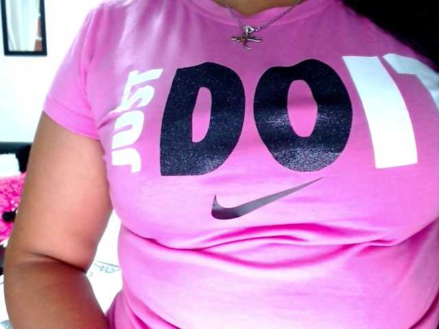 Live sex webcam photo for DIVASEX99 #262860415