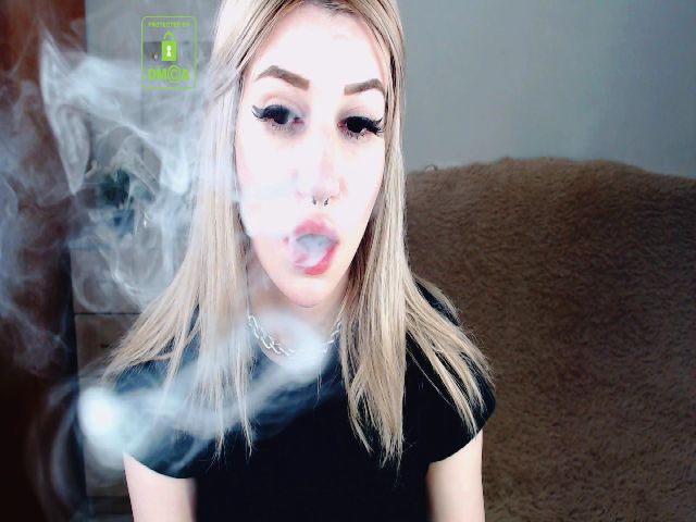 Live sex webcam photo for Alison_Moonli #255506194