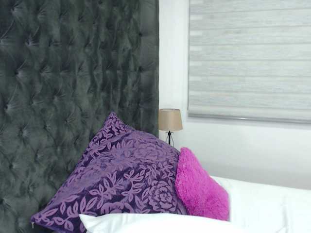 Live sex webcam photo for AliceRoss #241409632