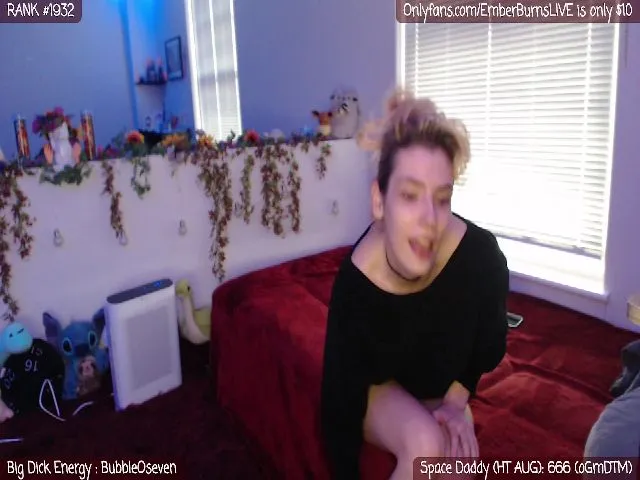 Live sex webcam photo for EmberBurns #264635614