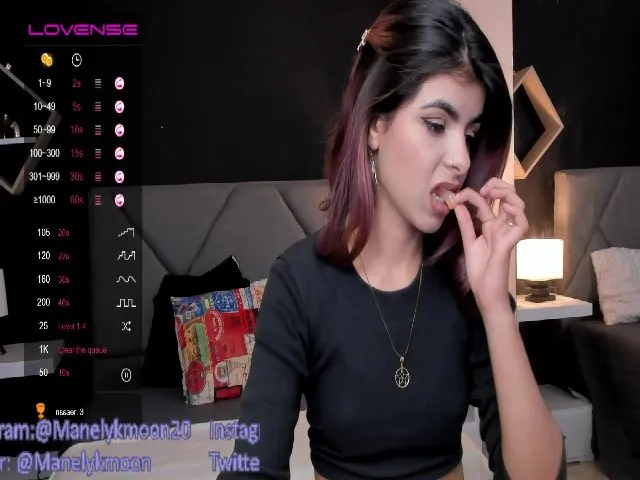 Live sex webcam photo for Manelyk_m #256294763