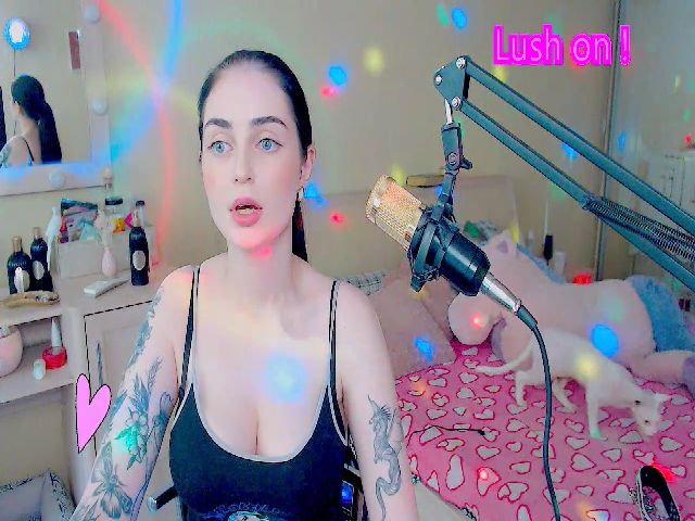 Live sex webcam photo for sunshinebabee #260746840