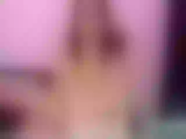 Live sex webcam photo for MaiiAngel #253316542