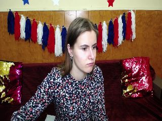 Live sex webcam photo for MollyTravis #251983757