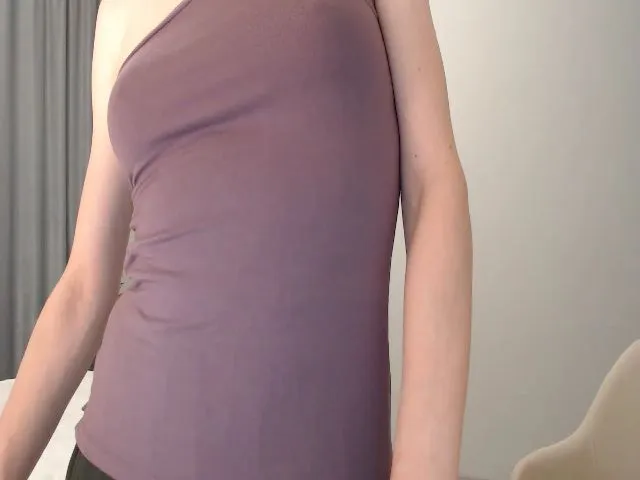 Live sex webcam photo for AnnaGood #257760880