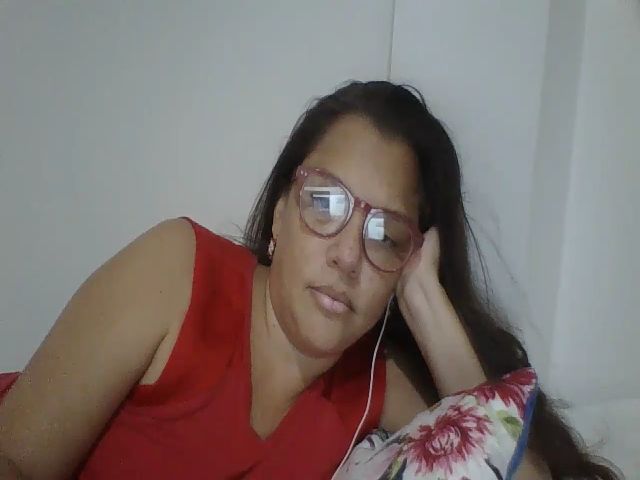 Live sex webcam photo for SweetLola01 #255008559