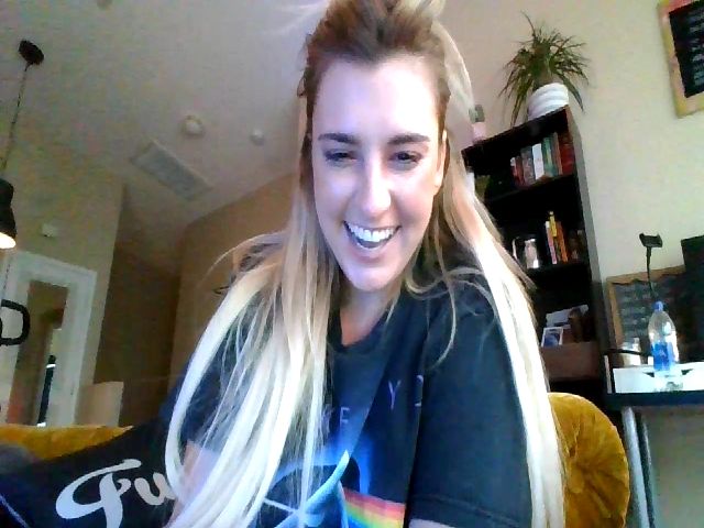 Live sex webcam photo for paigemajesty #258366756