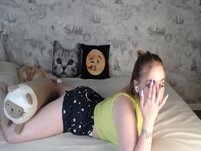 Live sex webcam photo for AliceSunAn #261293149