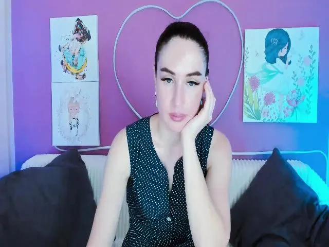 Live sex webcam photo for Lilly_Shine #255821347