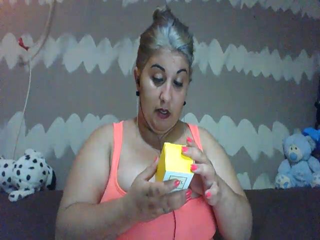 Live sex webcam photo for BigBreastsMia #254235105