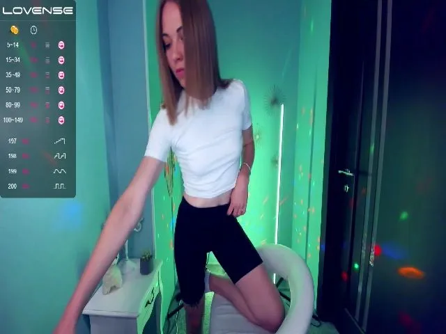 Live sex webcam photo for LilFluffyDuck #264763581