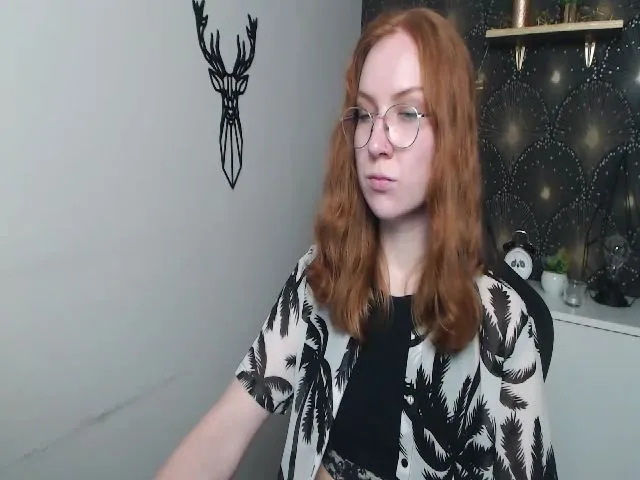 Live sex webcam photo for KISSxGABBY #254481460