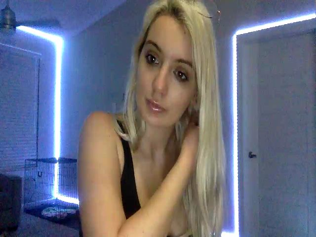 Live sex webcam photo for Sammy_gray #258070432