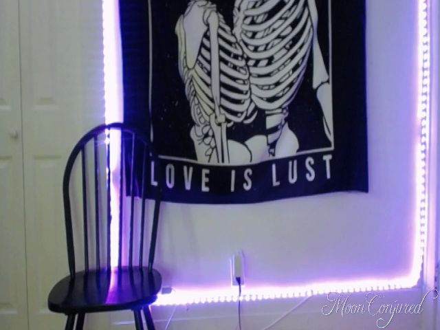 Live sex webcam photo for MoonConjured #257188298