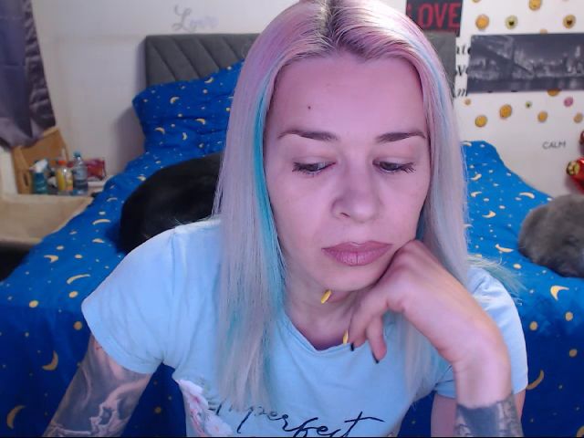 Live sex webcam photo for Directgirl #254748911