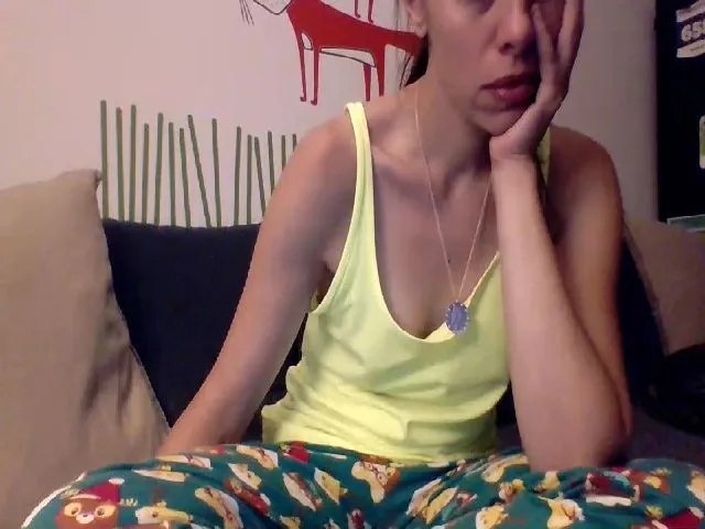 Live sex webcam photo for FoxMoony #261681134