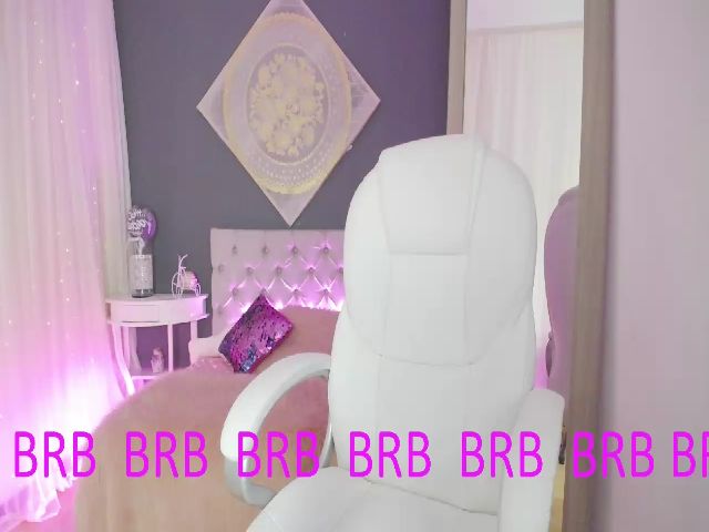 Live sex webcam photo for Karina_V #258480397