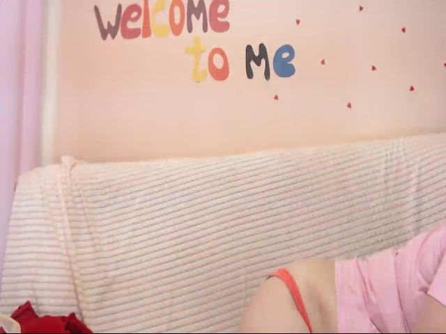 Live sex webcam photo for Kylie_Pag #254136161