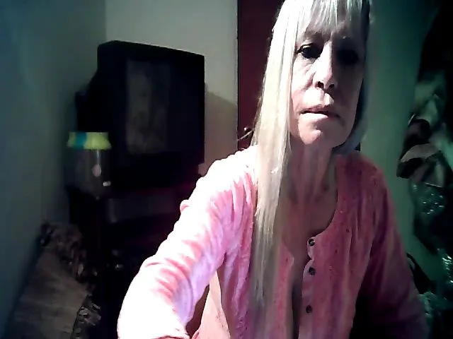 Live sex webcam photo for Latinablond7 #262374917