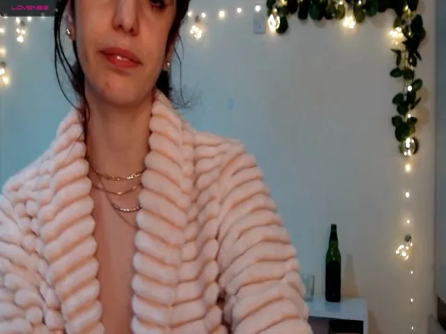 Live sex webcam photo for Saylorxsindy #257393721