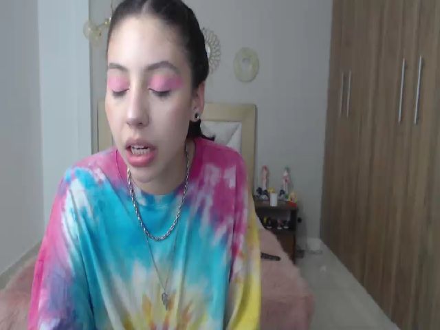 Live sex webcam photo for Emily_evans18 #252322550