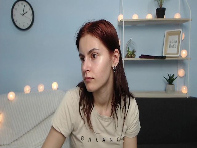 Live sex webcam photo for MollyTravis #258925186