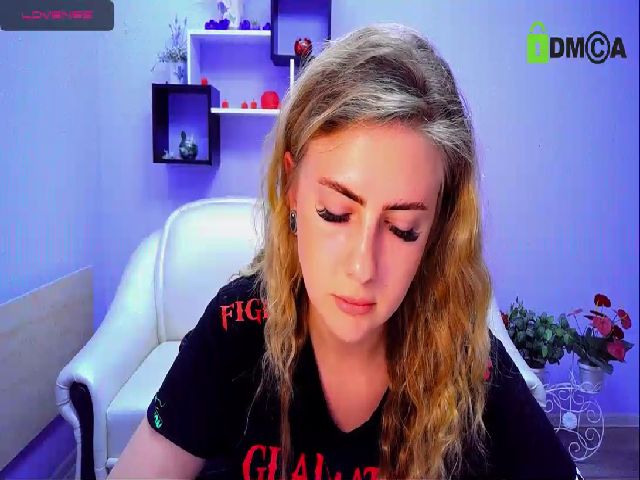 Live sex webcam photo for PrincesSnake #255015142