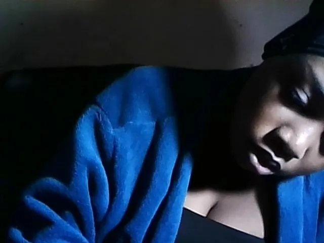 Live sex webcam photo for ebonyslut95 #264046185