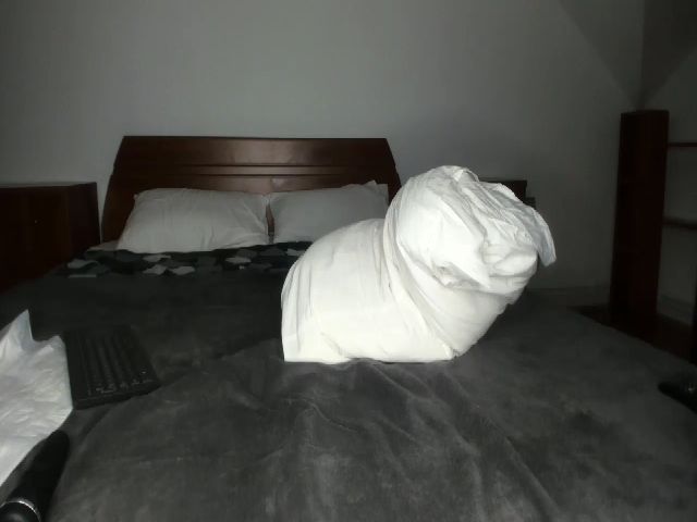 Live sex webcam photo for milfcleo #255714981