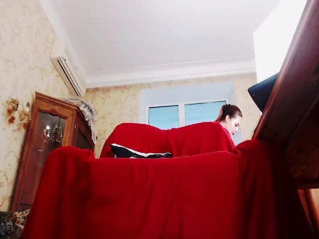 Live sex webcam photo for PetiteVenusX #265000930