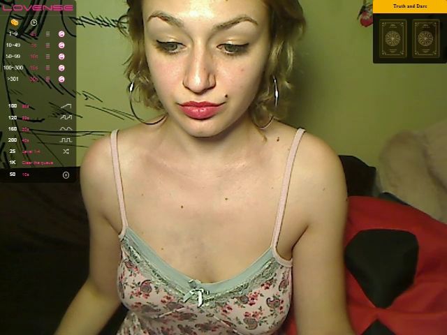 Live sex webcam photo for CatGirl01 #259159170