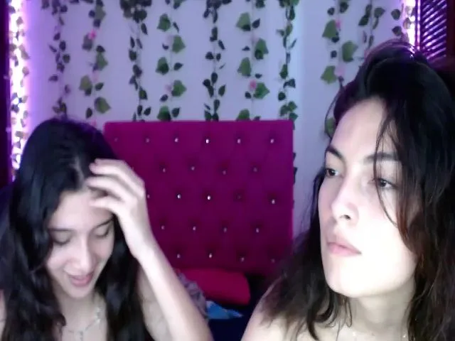Live sex webcam photo for Emma__Cute #263694566