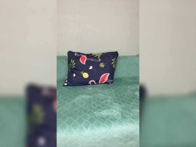 Live sex webcam photo for Nadialove1 #243143290