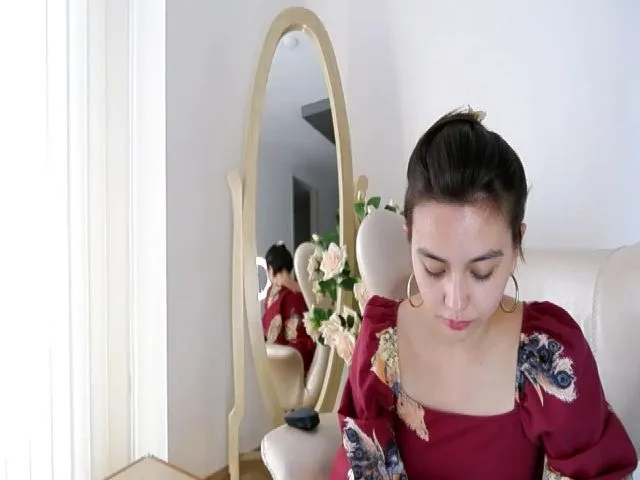 Live sex webcam photo for Anne_boleyn_ #265084059