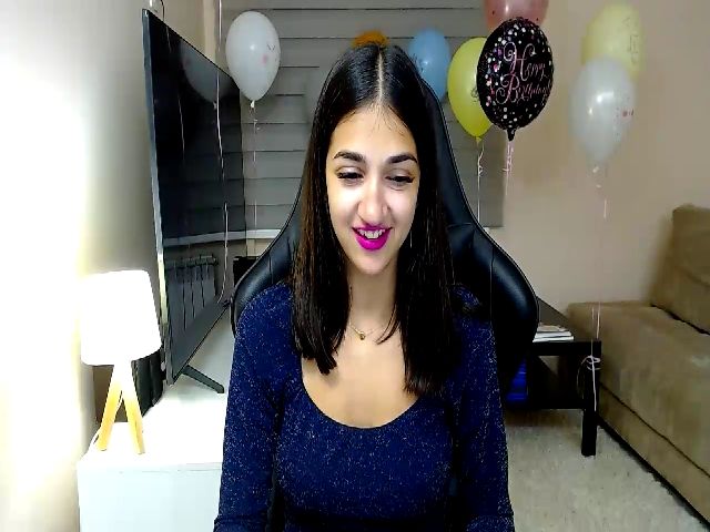 Live sex webcam photo for RockQueenB #253505906