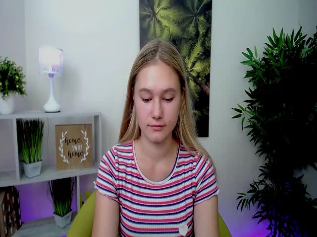 Live sex webcam photo for Teya_Xx #260538807