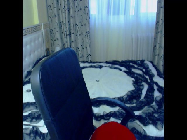 Live sex webcam photo for SonyaHotMilf #260080826