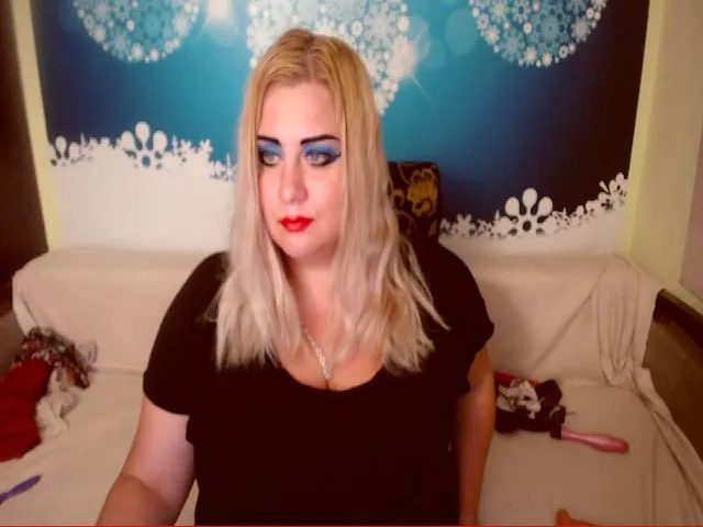 Live sex webcam photo for LustyMoniBBW #255297330