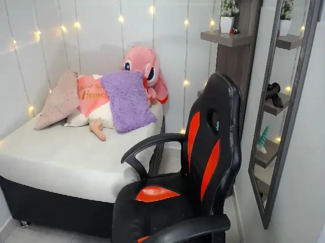 Live sex webcam photo for ETHANJARA #258742106